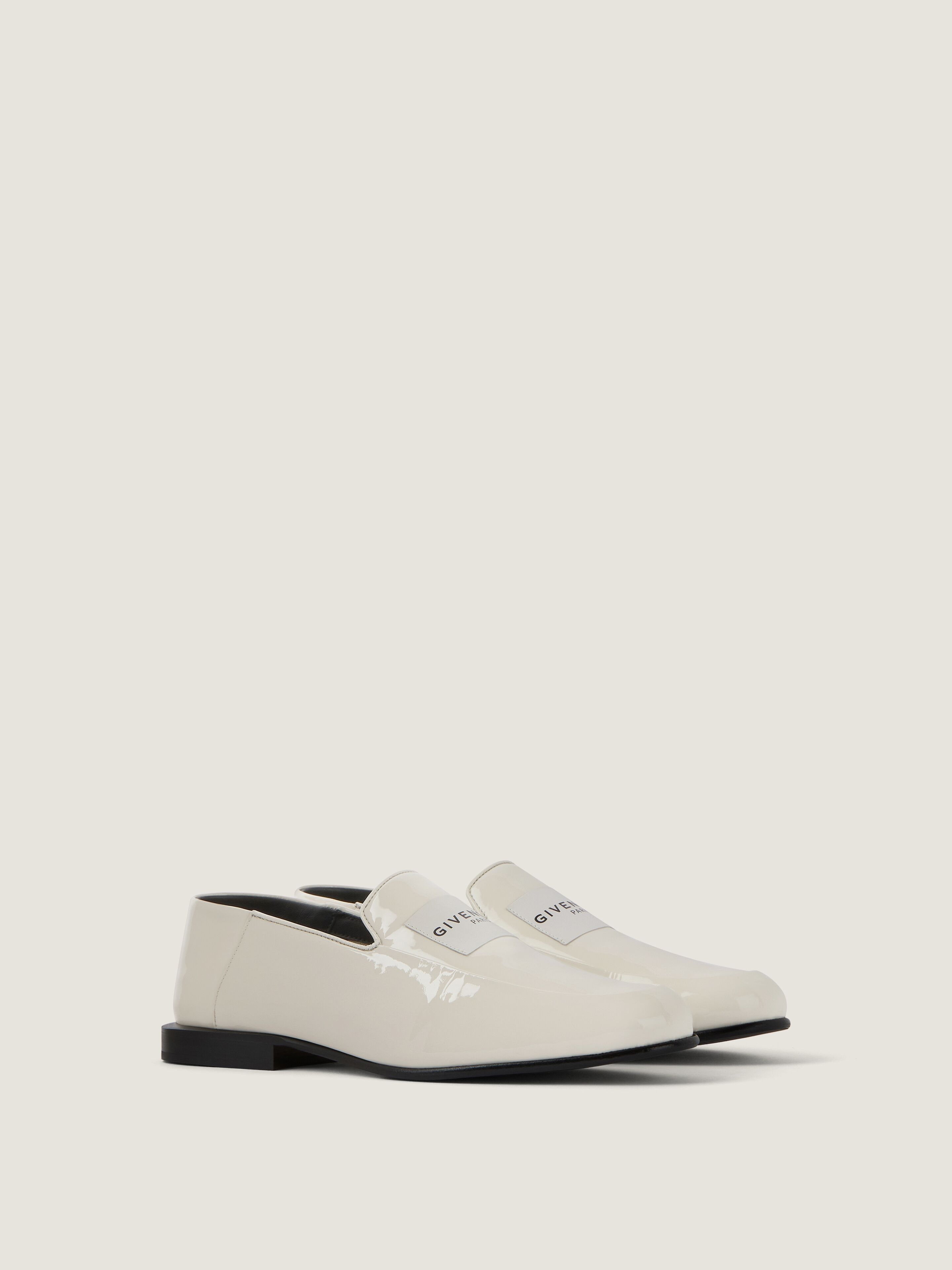 Label loafers in patent leather